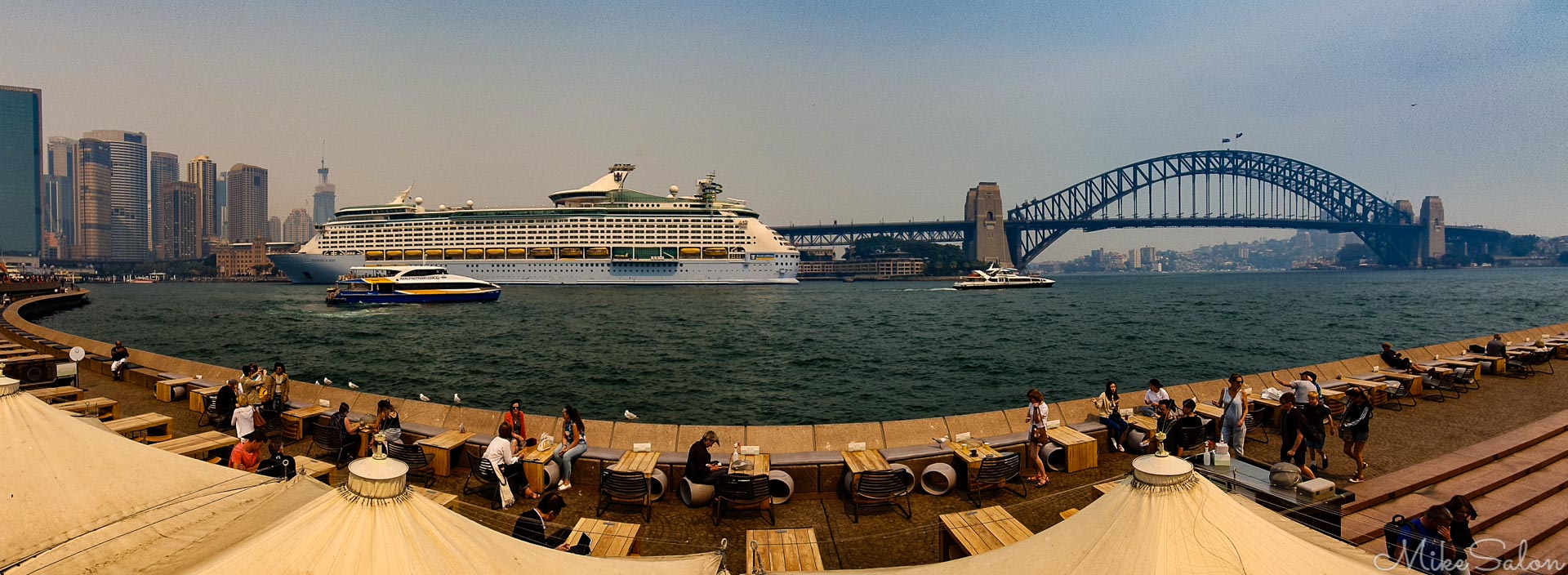 Circular Quay and the Opera Bar : Sydney's Circular Quay just before COVID robbed us of cruise ships and outdoor dining. (2019-12-03 10.24.42.jpg)<br>Camera: SM-G973F